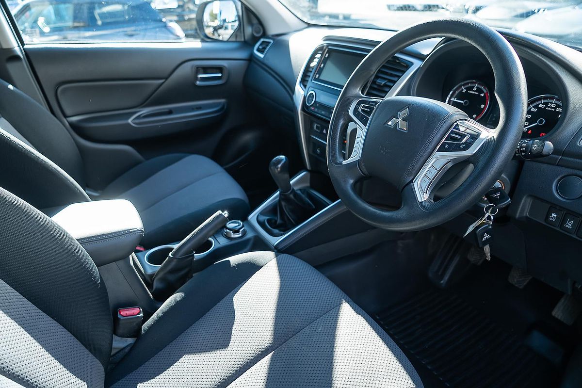 2019 Mitsubishi Triton GLX+ MR 4X4