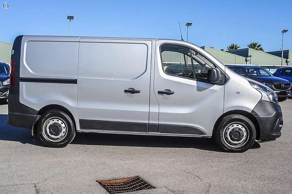 2022 Mitsubishi Express GLX SN SWB