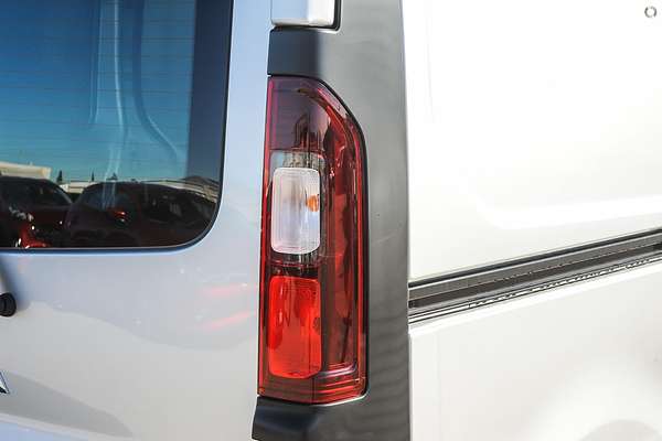 2022 Mitsubishi Express GLX SN SWB