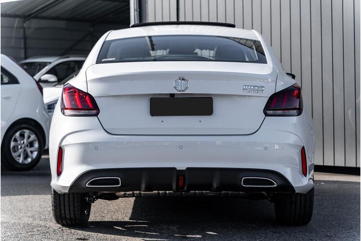 2024 MG MG5 Essence