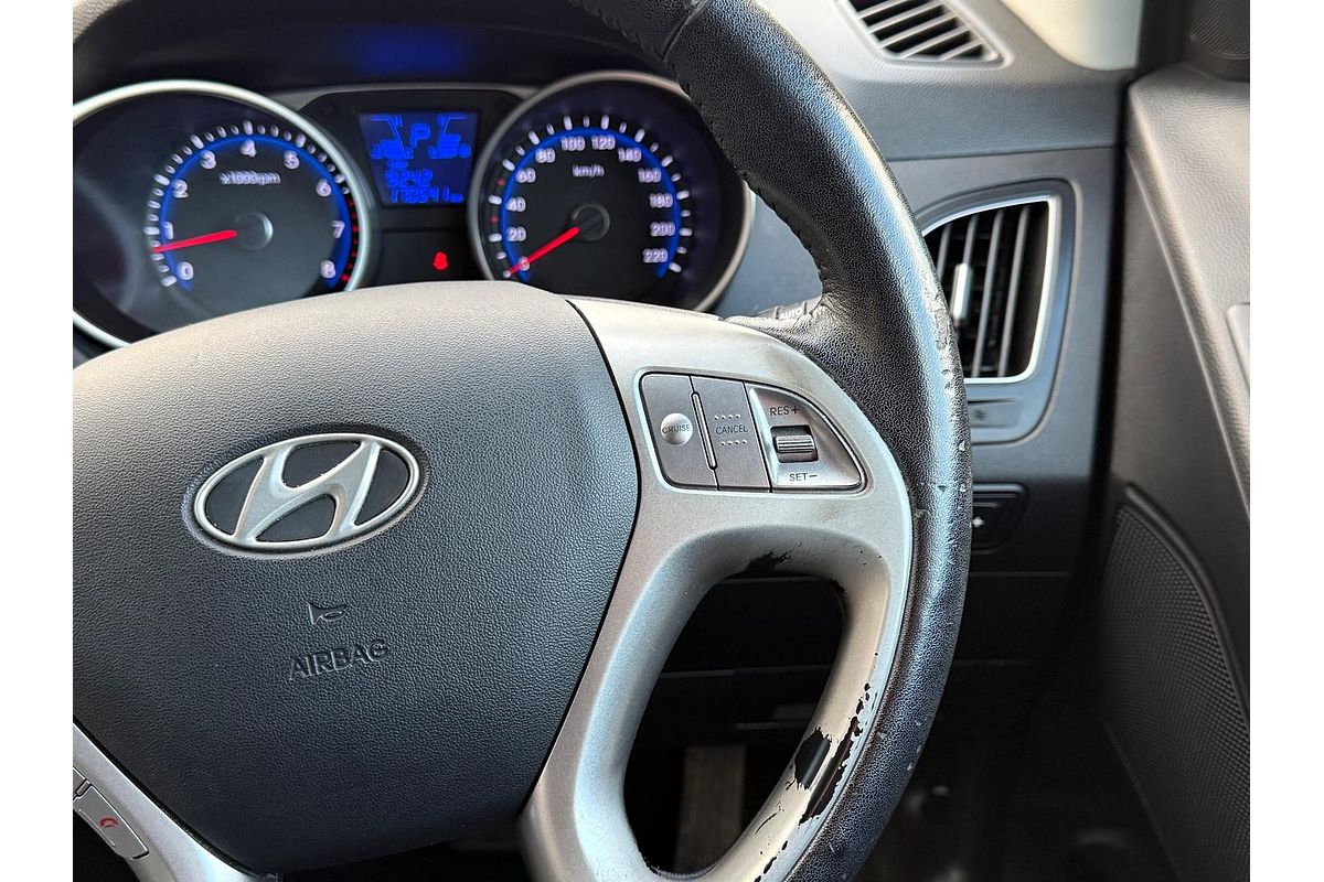 2013 Hyundai ix35 Highlander LM2