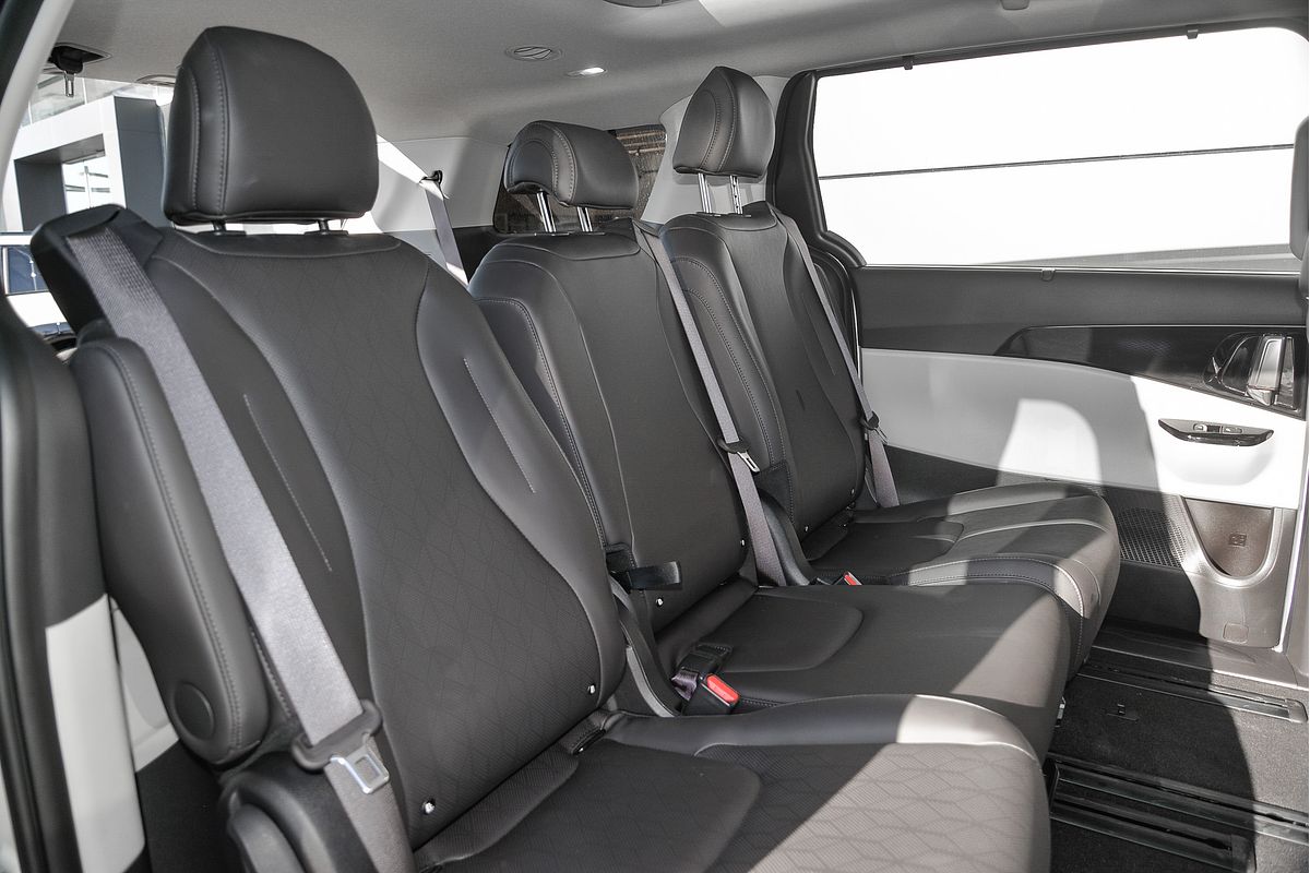 2024 Kia Carnival Platinum KA4
