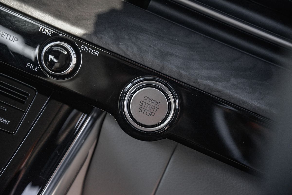 2024 Kia Carnival Platinum KA4