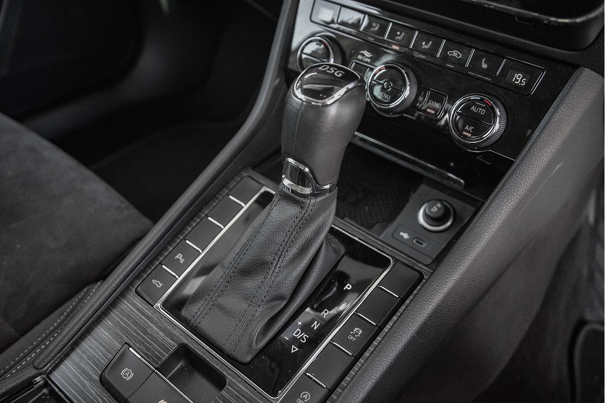 2022 SKODA Superb 162TSI Style NP