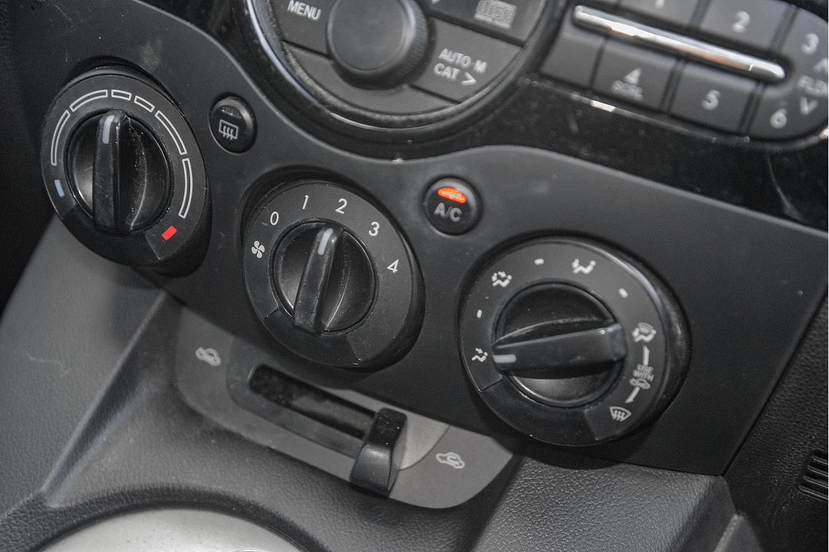 2014 Mazda 2 Neo Sport DE Series 2