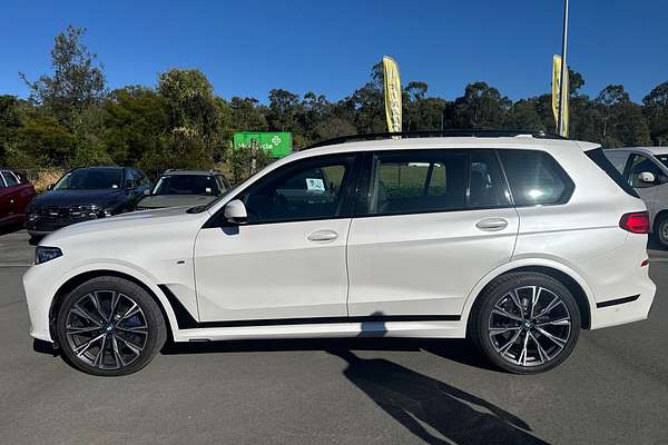 2022 BMW X7 xDrive30d G07