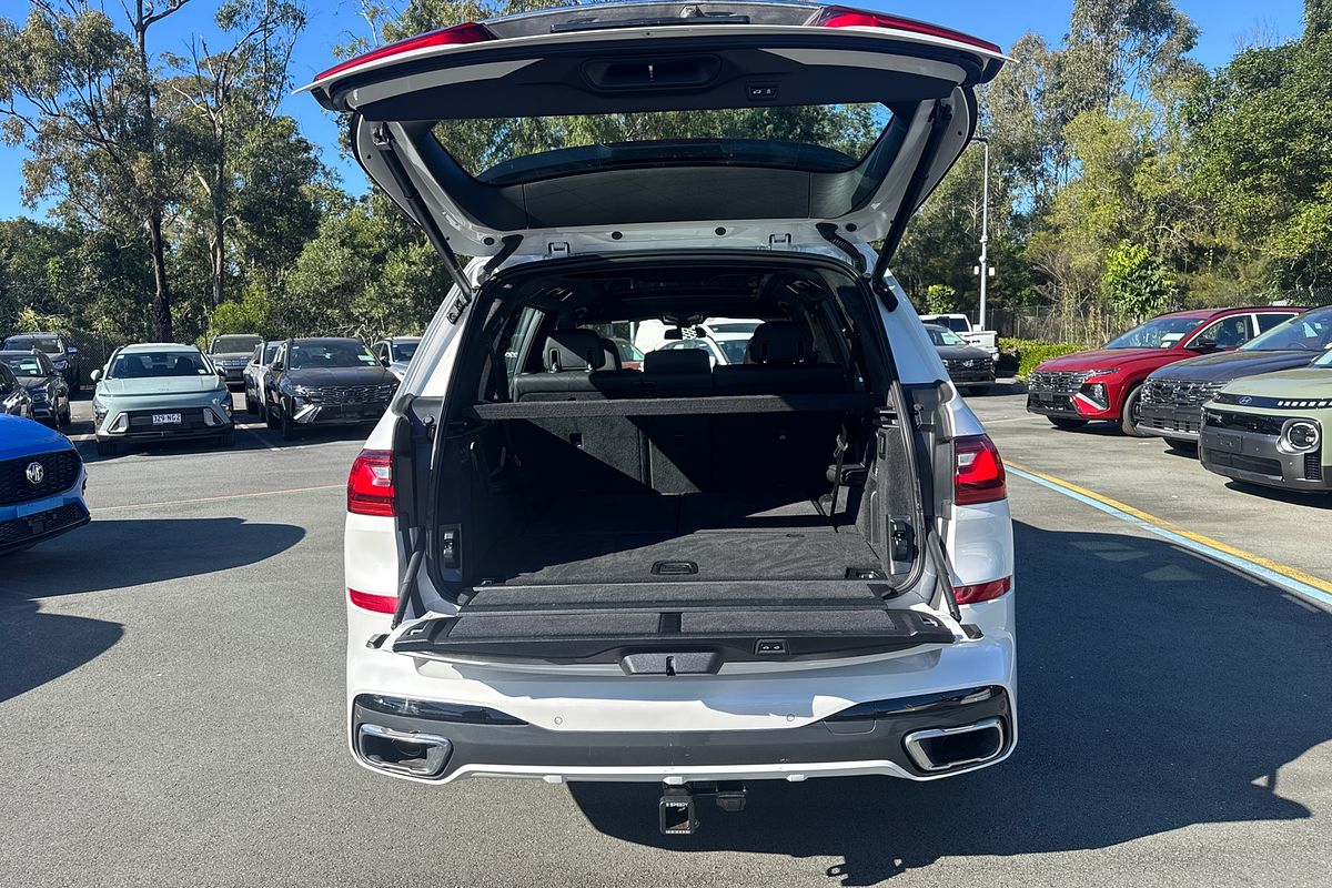 2022 BMW X7 xDrive30d G07