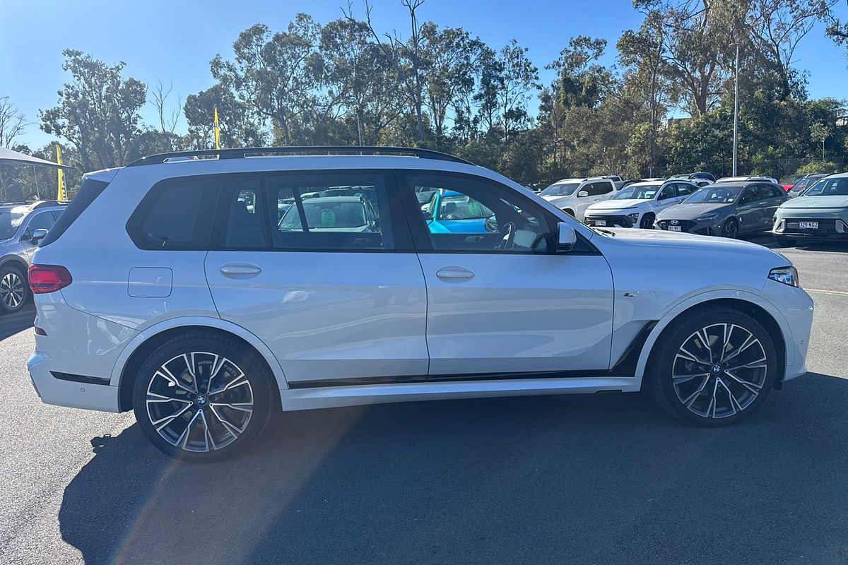 2022 BMW X7 xDrive30d G07