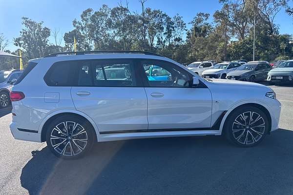 2022 BMW X7 xDrive30d G07