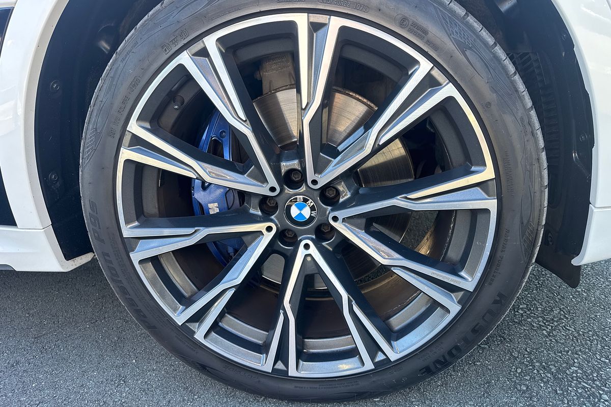 2022 BMW X7 xDrive30d G07
