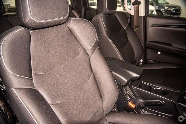 2025 Isuzu D-MAX SX 4X4
