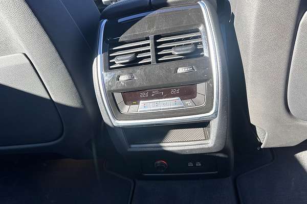 2022 BMW X7 xDrive30d G07