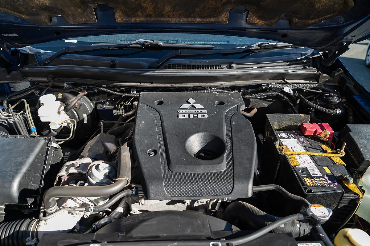 2017 Mitsubishi Triton Exceed MQ 4X4