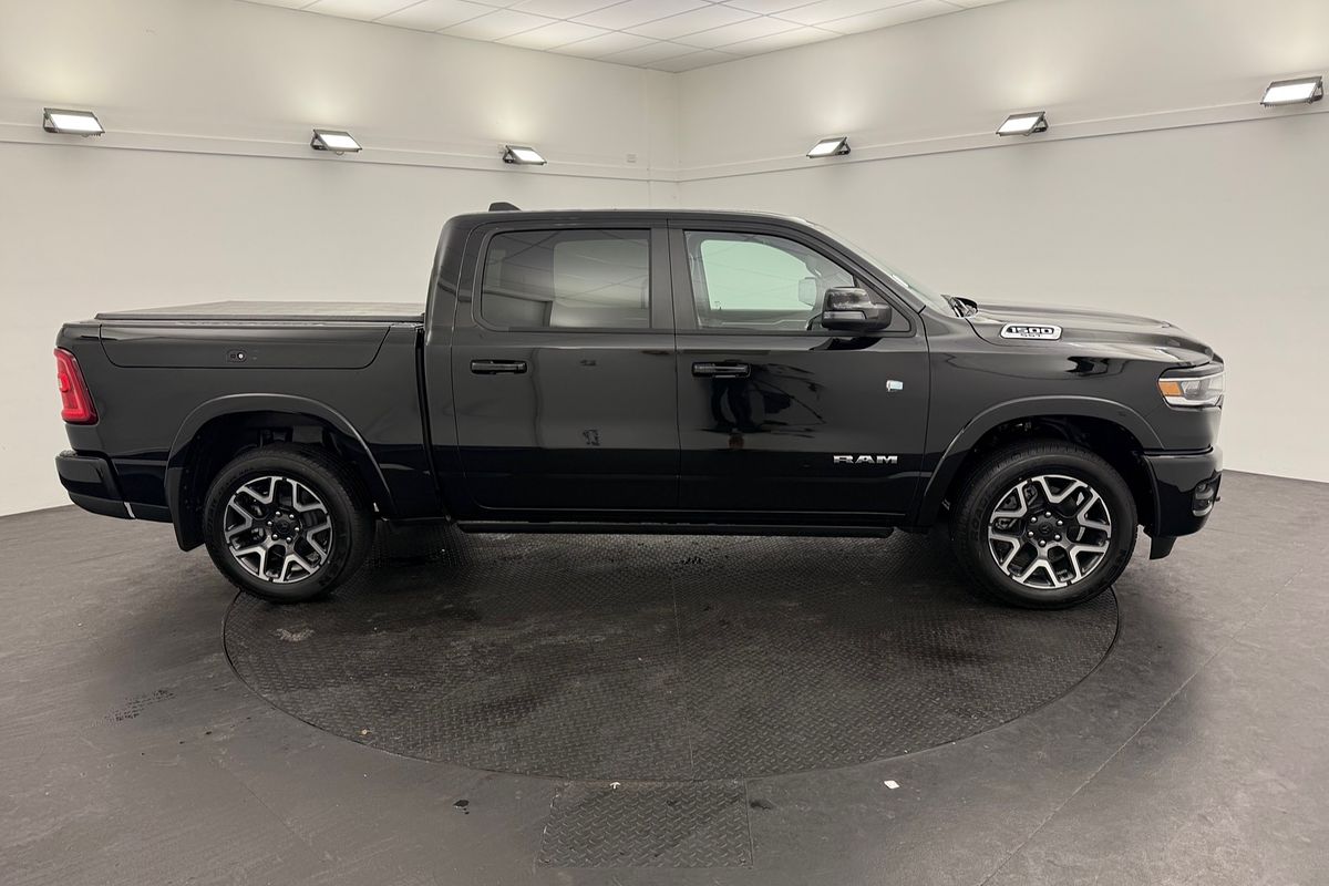 2025 RAM 1500 Laramie Sport Hurricane SO RamBox DT 4X4 SWB