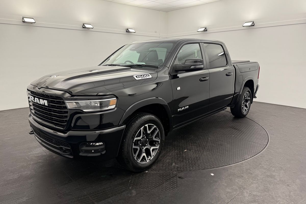 2025 RAM 1500 Laramie Sport Hurricane SO RamBox DT 4X4 SWB