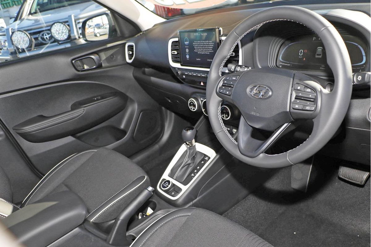 2024 Hyundai Venue Elite QX.V5