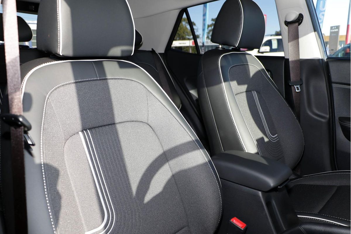 2024 Hyundai Venue Elite QX.V5