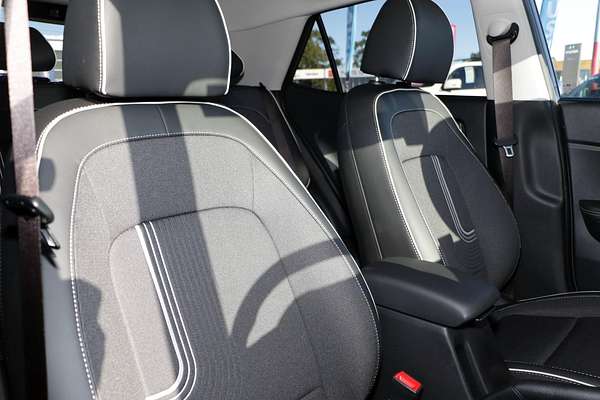 2024 Hyundai Venue Elite QX.V5