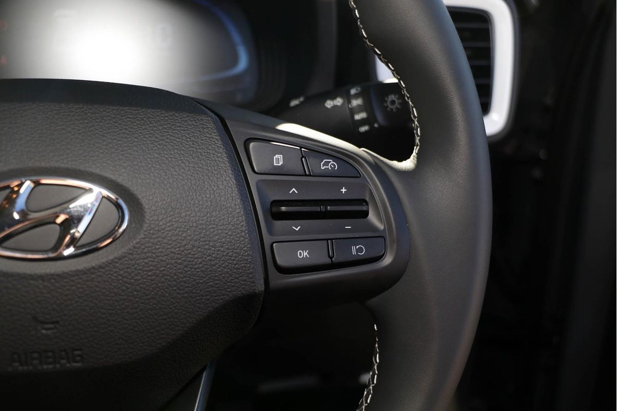 2024 Hyundai Venue Elite QX.V5