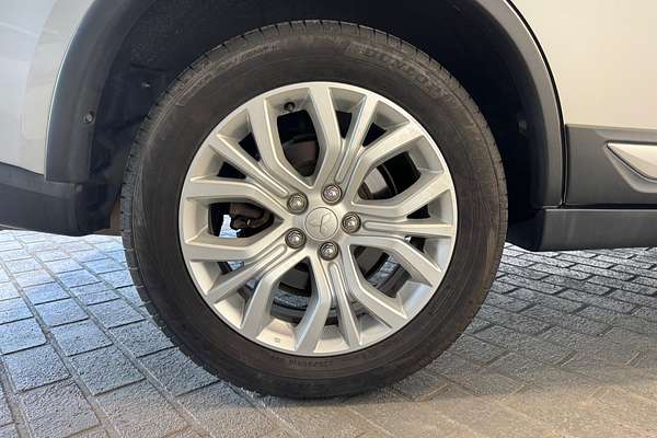 2020 Mitsubishi Outlander ES ZL