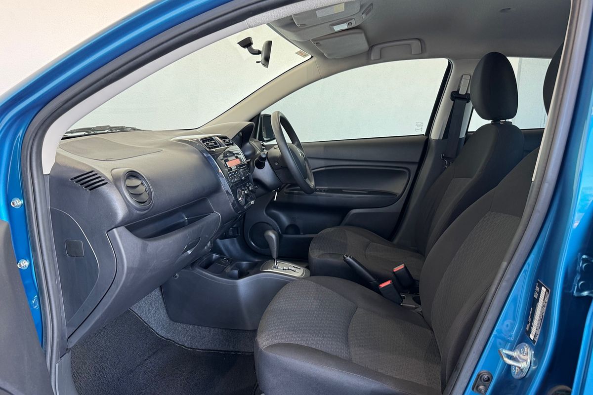 2018 Mitsubishi Mirage ES LA
