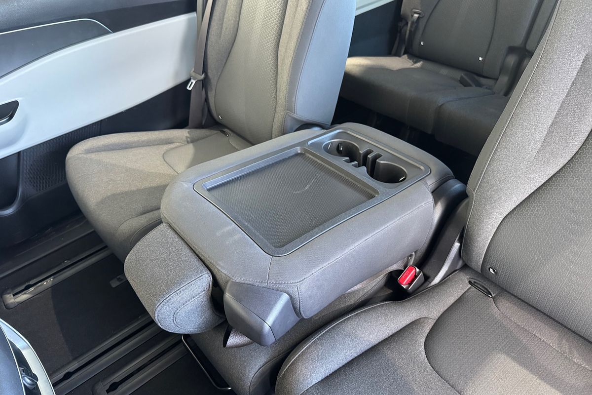 2023 Kia Carnival S KA4
