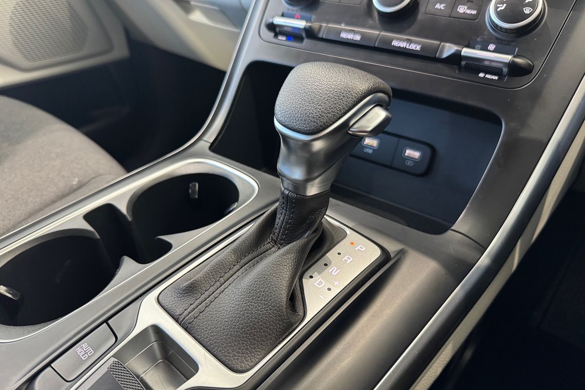 2023 Kia Carnival S KA4
