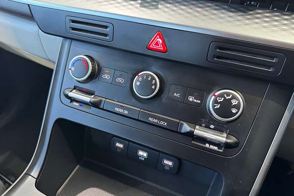 2023 Kia Carnival S KA4