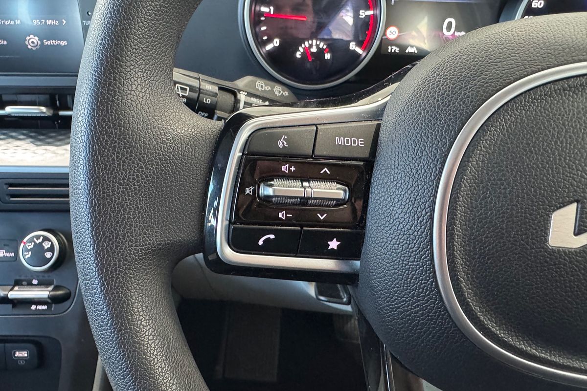 2023 Kia Carnival S KA4