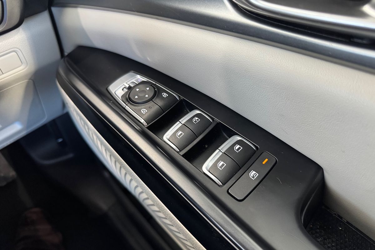 2023 Kia Carnival S KA4