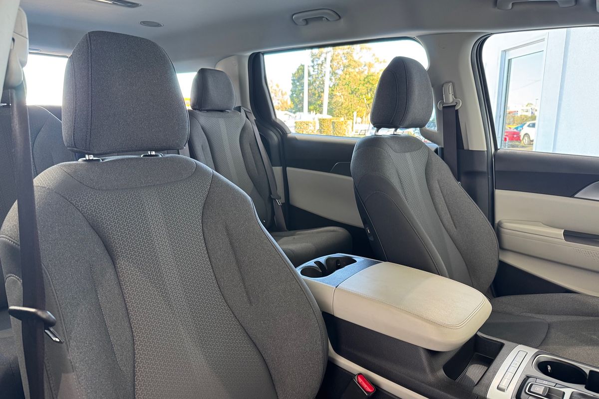 2023 Kia Carnival S KA4
