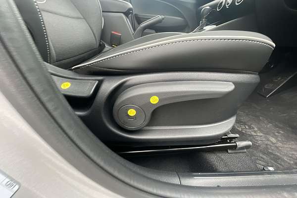 2025 Hyundai Venue Active QX.V5