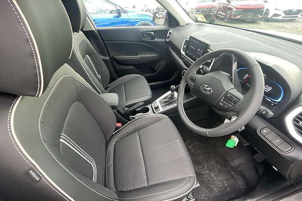 2025 Hyundai Venue Active QX.V5