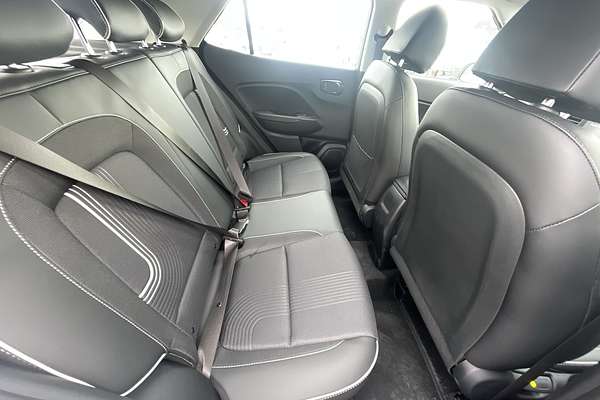 2025 Hyundai Venue Active QX.V5