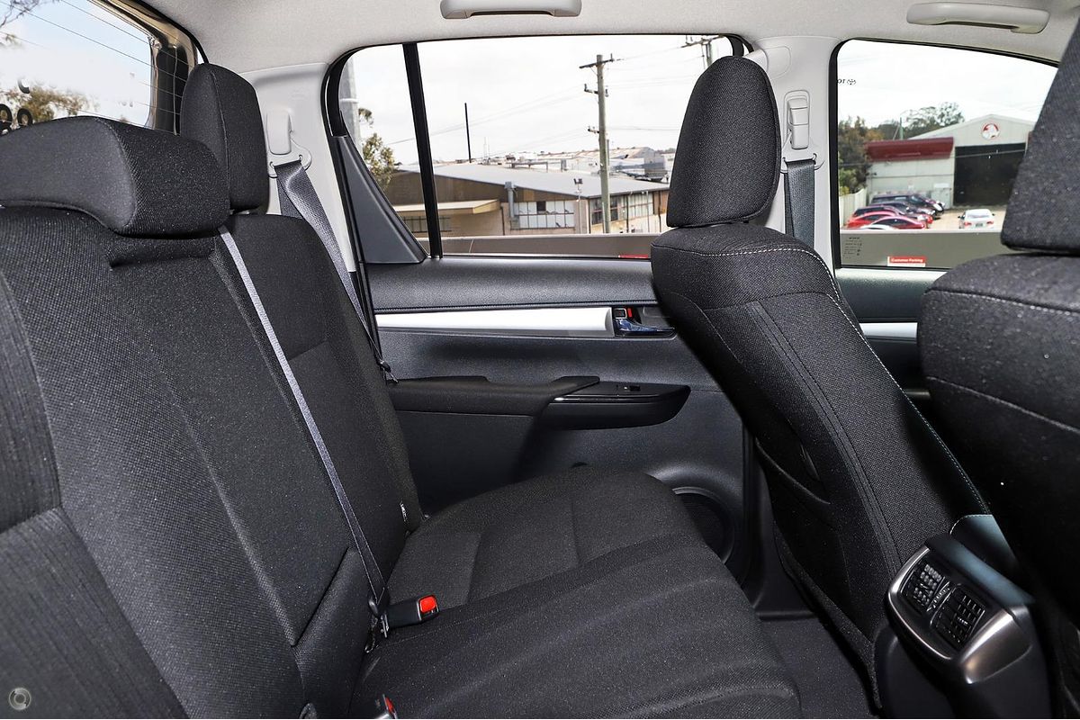 2020 Toyota Hilux SR5 GUN126R 4X4
