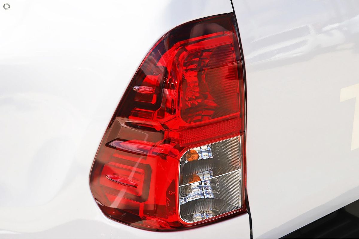 2020 Toyota Hilux SR5 GUN126R 4X4