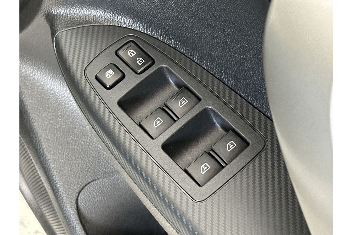 2023 Mitsubishi Eclipse Cross LS YB