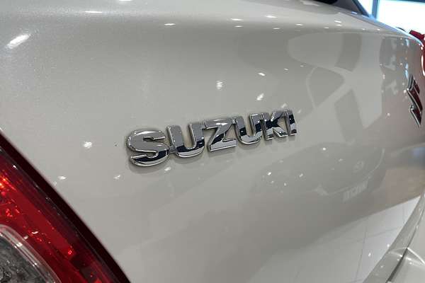 2018 Suzuki Swift GL Navigator AZ