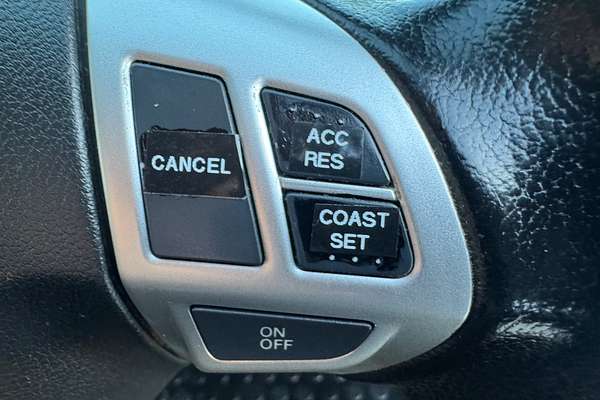 2013 Mitsubishi Challenger  PB