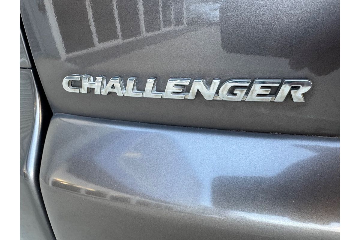 2013 Mitsubishi Challenger  PB