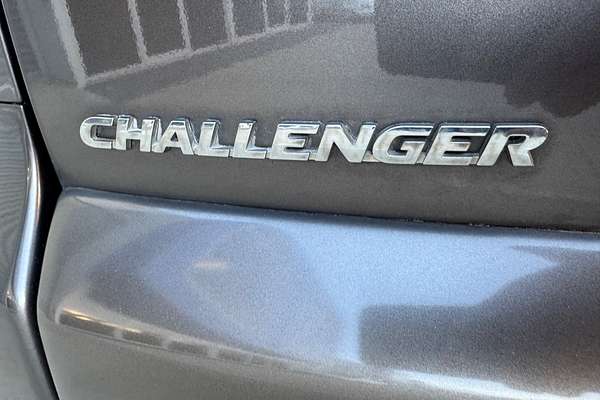 2013 Mitsubishi Challenger  PB