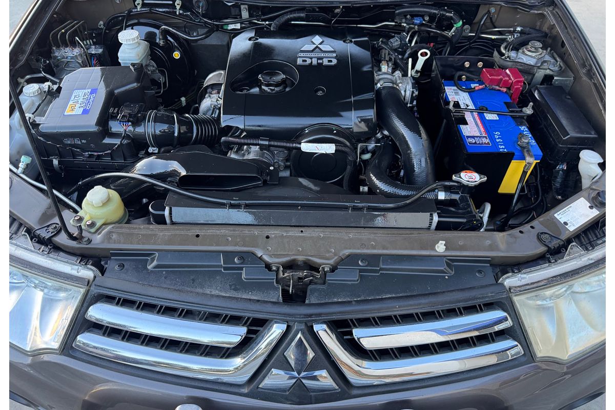2013 Mitsubishi Challenger  PB