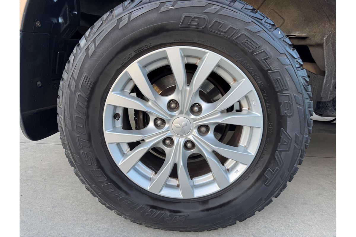 2013 Mitsubishi Challenger  PB