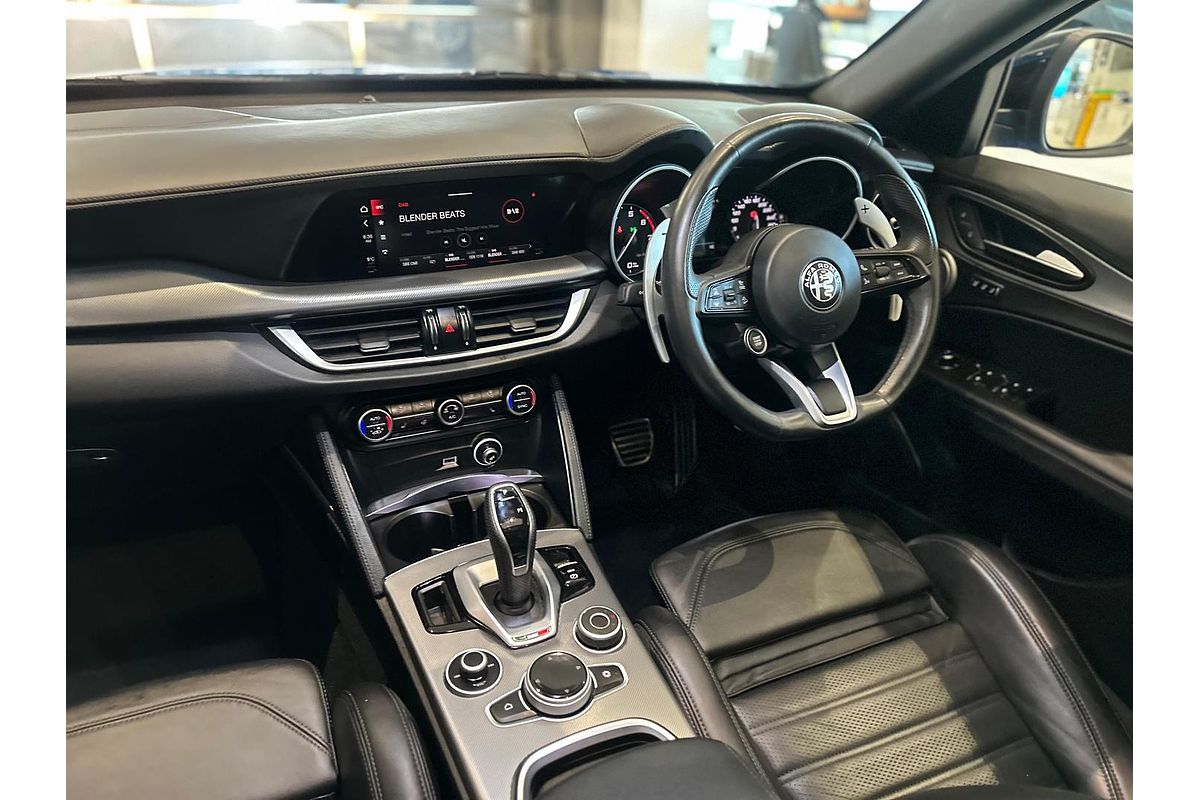 2022 Alfa Romeo Stelvio Veloce Series 3