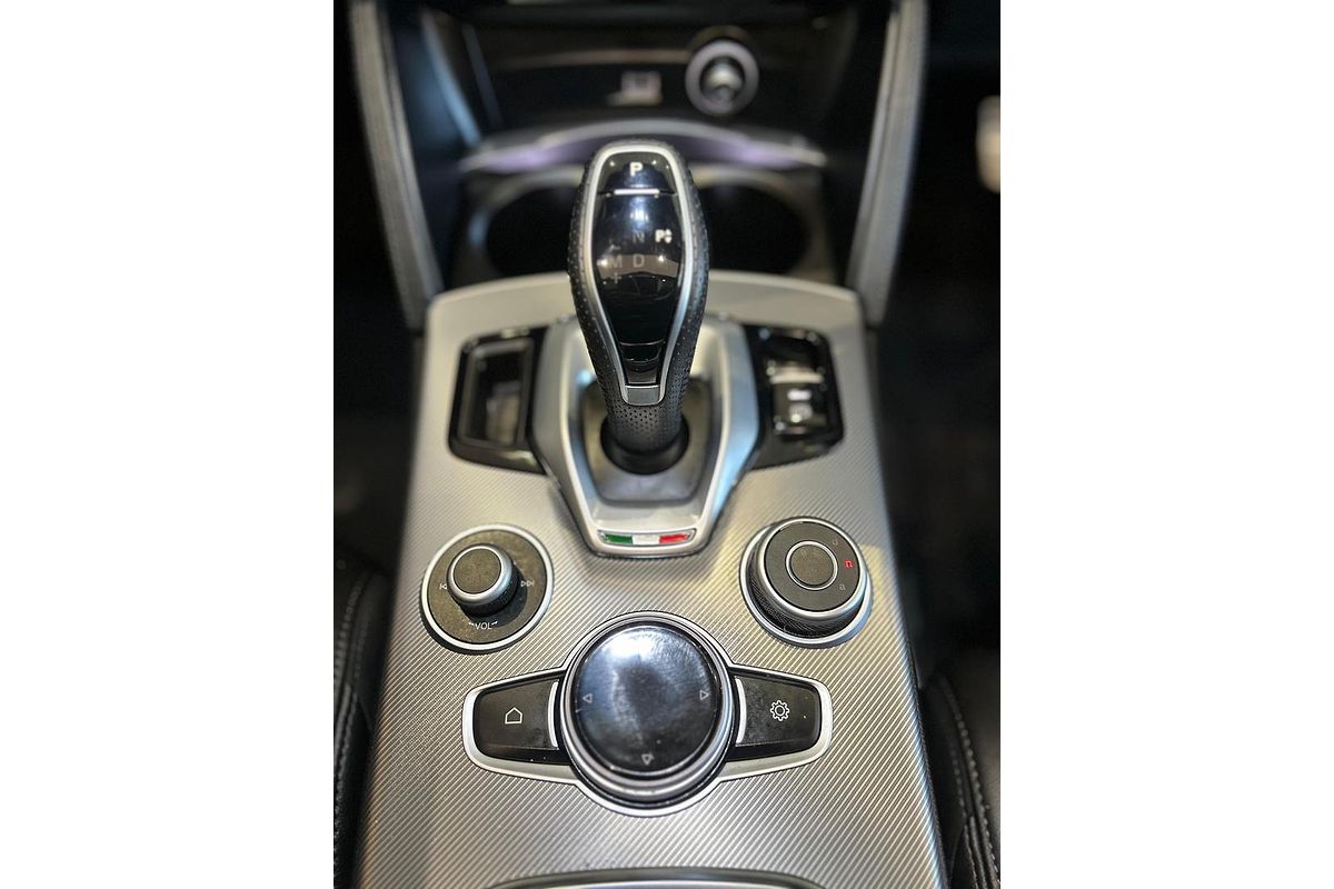 2022 Alfa Romeo Stelvio Veloce Series 3