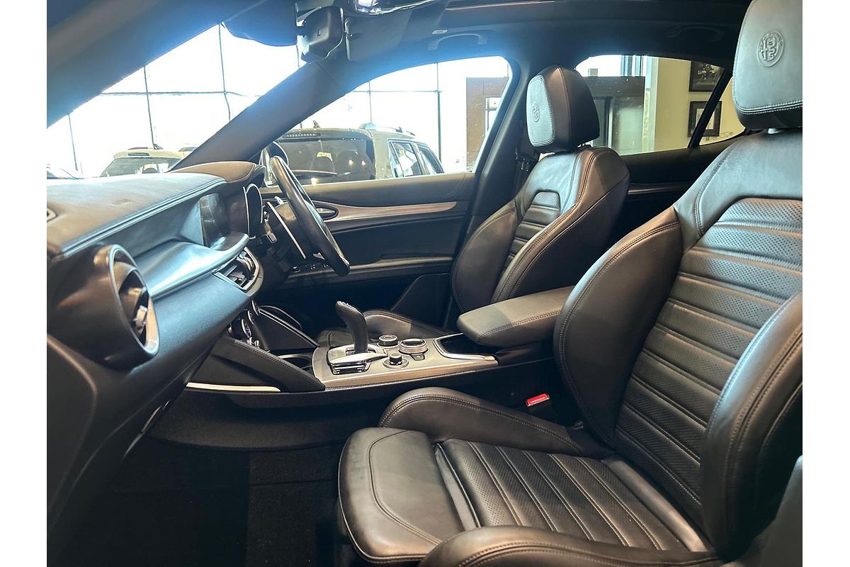 2022 Alfa Romeo Stelvio Veloce Series 3