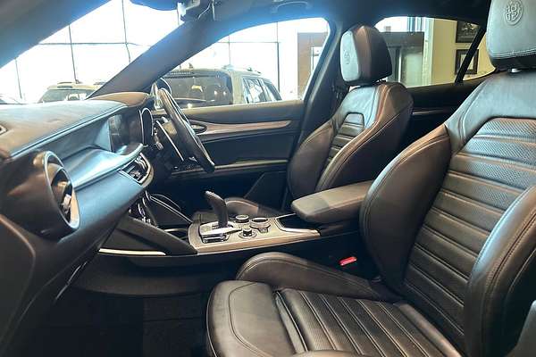 2022 Alfa Romeo Stelvio Veloce Series 3
