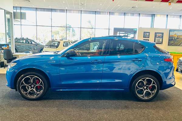 2022 Alfa Romeo Stelvio Veloce Series 3