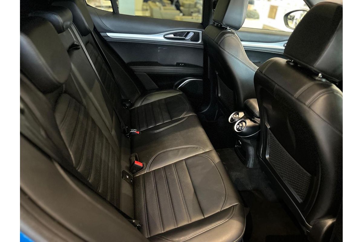 2022 Alfa Romeo Stelvio Veloce Series 3