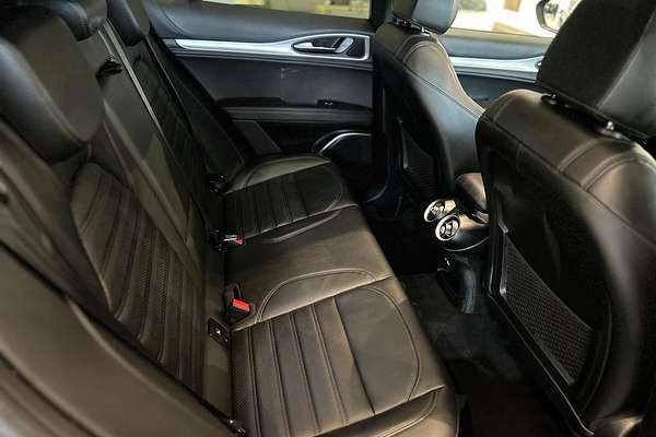 2022 Alfa Romeo Stelvio Veloce Series 3